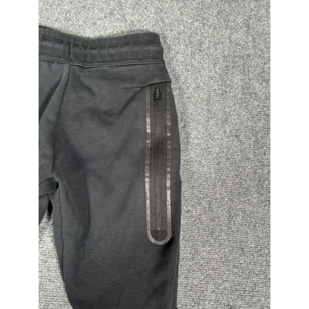 Nike Boys Tech Fleece Jogger Sweatpants Youth Size XS‎ Black CU9213-010